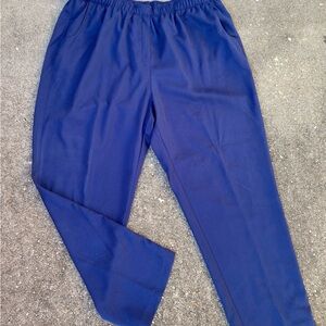 Beautiful dark blue pants! ✔️